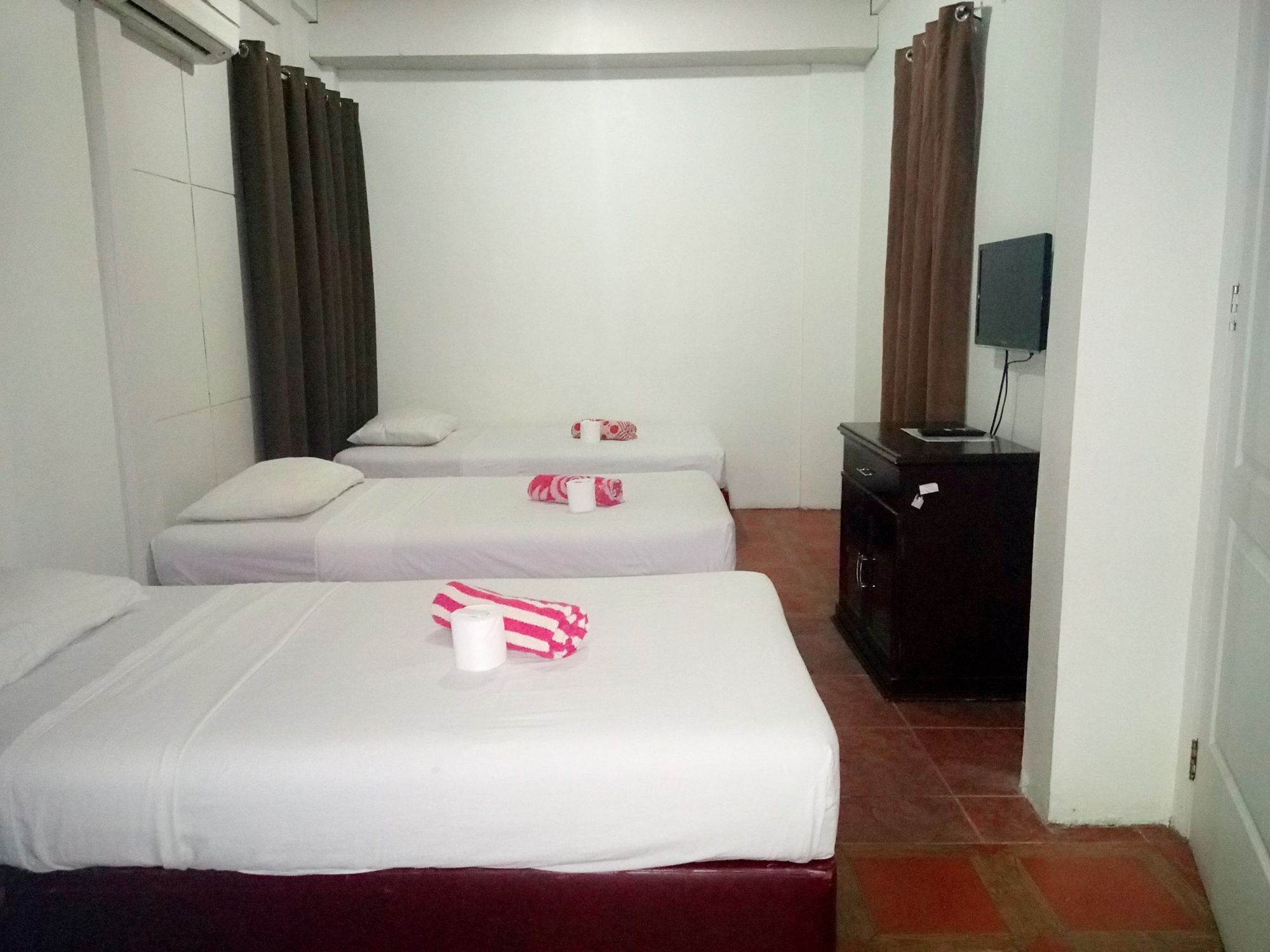 Sun Moon Poolside Hotel Angeles Exterior foto