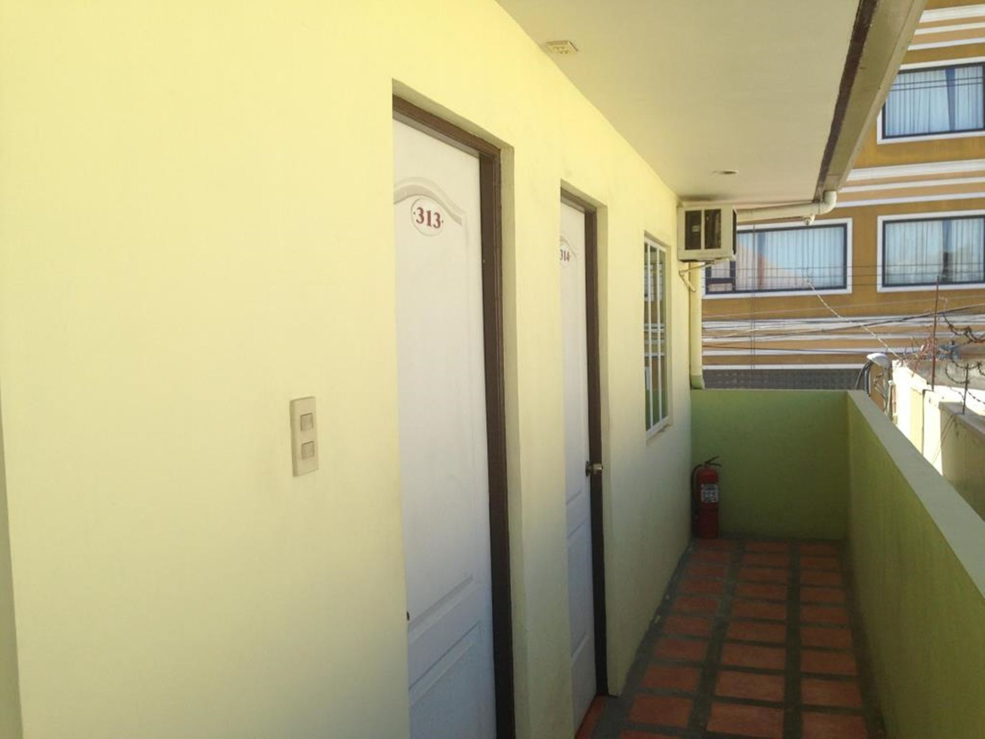 Sun Moon Poolside Hotel Angeles Exterior foto